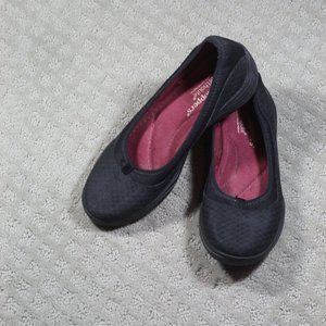 Grasshoppers Size 6 Ortholite Black Slip-On Sneakers